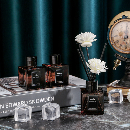 Small Square Aromatherapy Diffuser, Household Indoor Smokeless Bamboo Charcoal Aromatherapy Set, Bathroom Deodorizer, Dried Flowers, Long-lasting Fresh Air