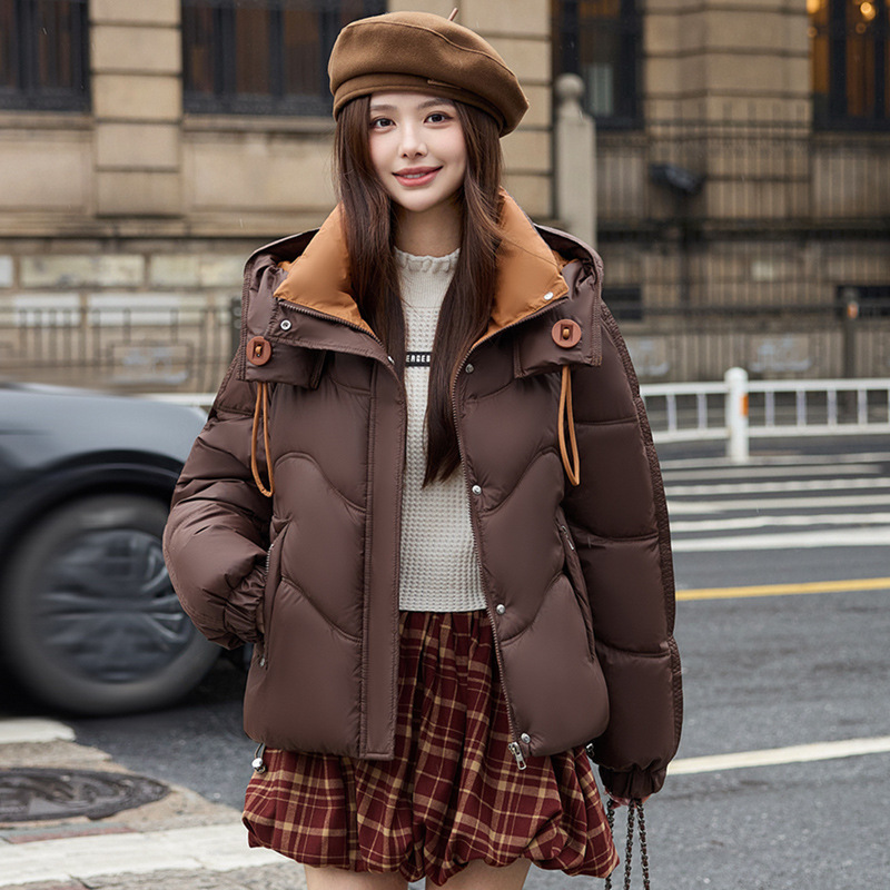 Comercio exterior 2025 invierno explosivo nuevo tipo de mujer corto con capuzas algodón moda coreana gruesa abrigo de pan cálido