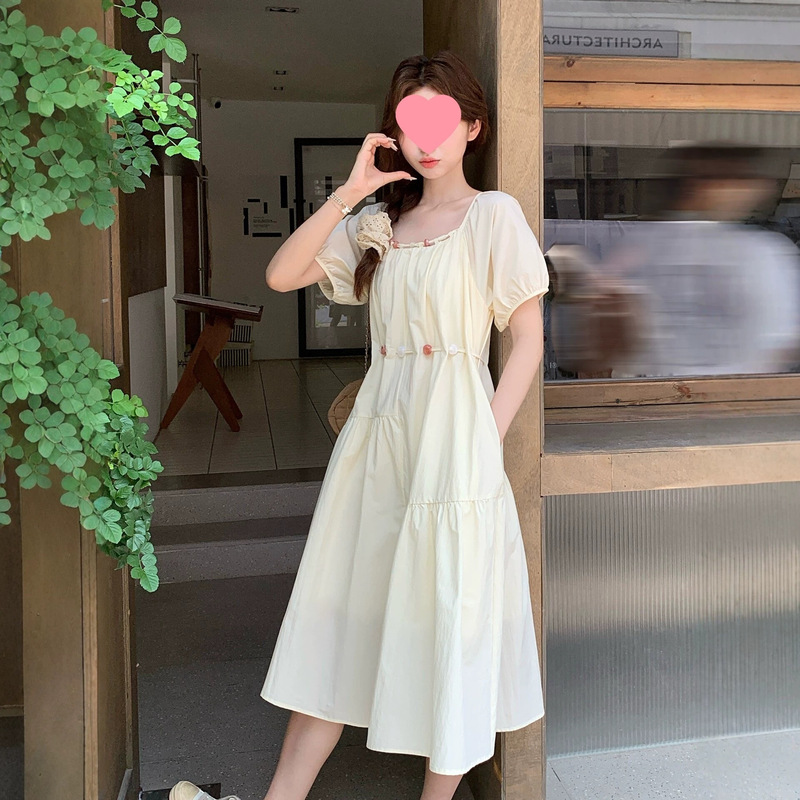 Beige Square-Neck Dress for Women, Summer 2026 New Style, Loose Fit, Slimming, High-End Feel, Waist-Cinching, Age-Reducing Long Dress