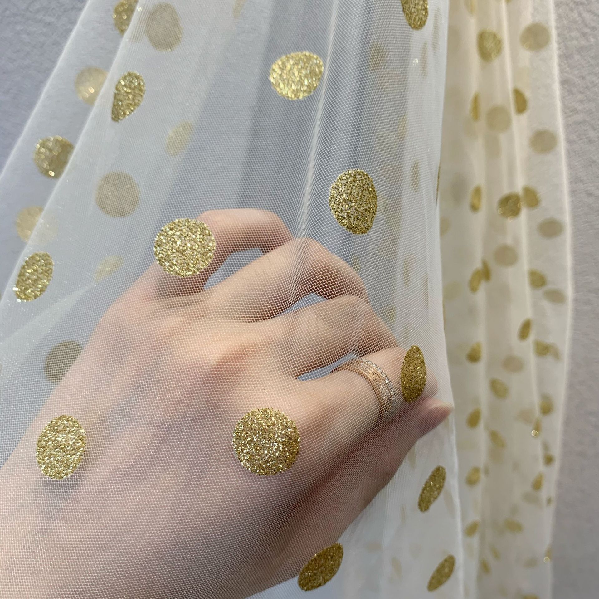 网眼布后加工网纱印粉烫金色二公分圆点汉服礼服童装裙洛丽塔面料