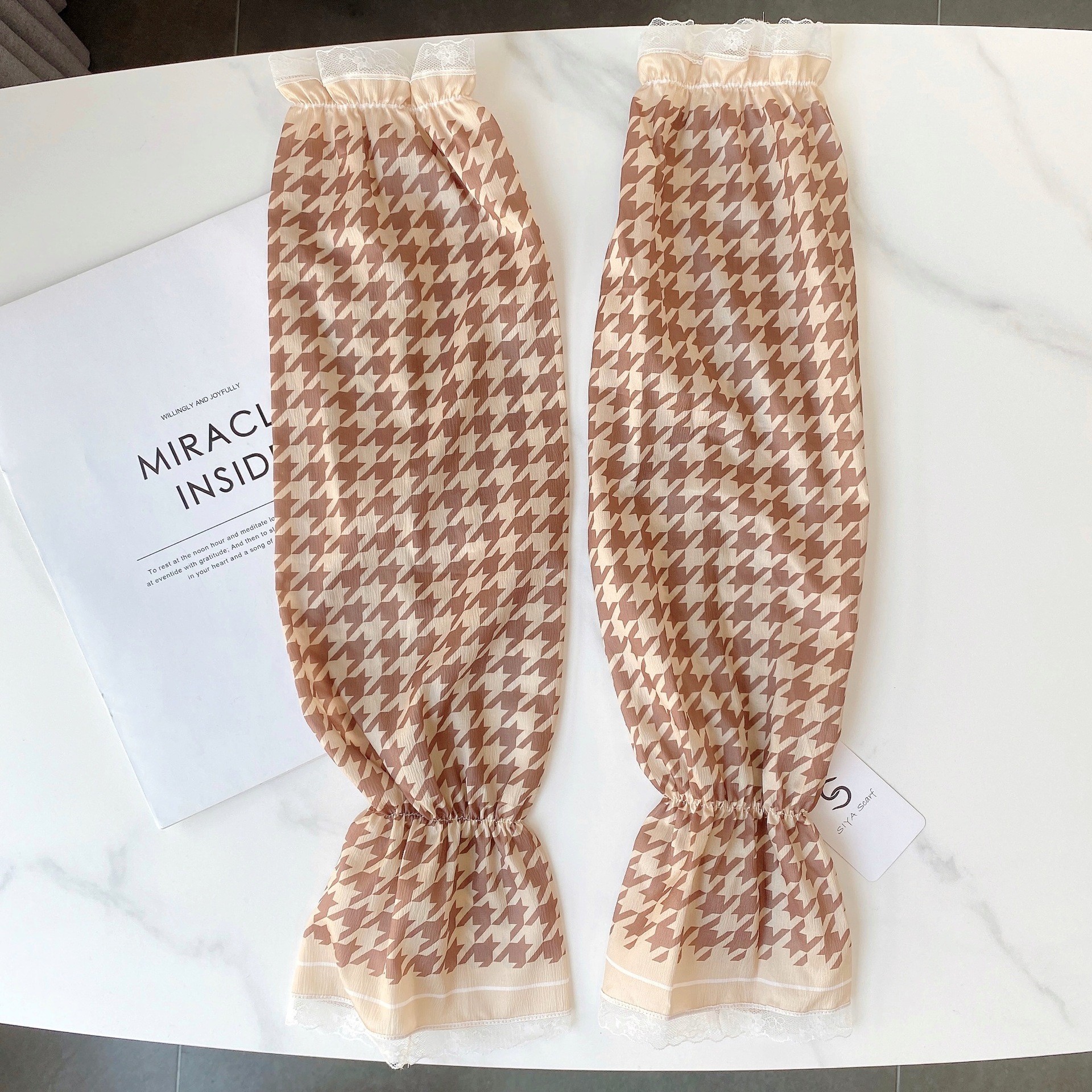 Verano protector solar de tamaño grande nuevo dulce y suelto mangas de seda de hielo fresco brazo protector de mujeres sombreado conducir mangas de bicicleta