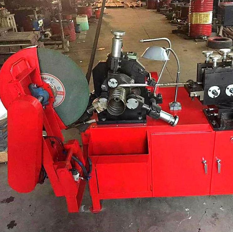 Máquina de tubería helicoidal de velocidad variable sin pasos para equipos de fuelles metálicos pretensados de alta eficiencia