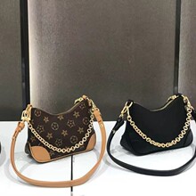 斜挎饺子包女包2025新款高级老花法棍包百搭款大容量单肩腋下包包