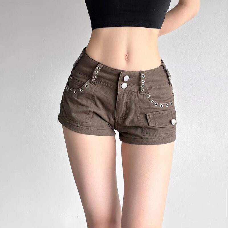 Vintage Studded Denim Shorts for Women, Summer Low-Waist Tight Hot Pants for Petite Girls, Hip-Hugging Shorts for Women Vintage Studded Denim Shorts for Women, Summer Low-Waist Tight Hot Pants for Petite Girls, Hip-Hugging Shorts for Women