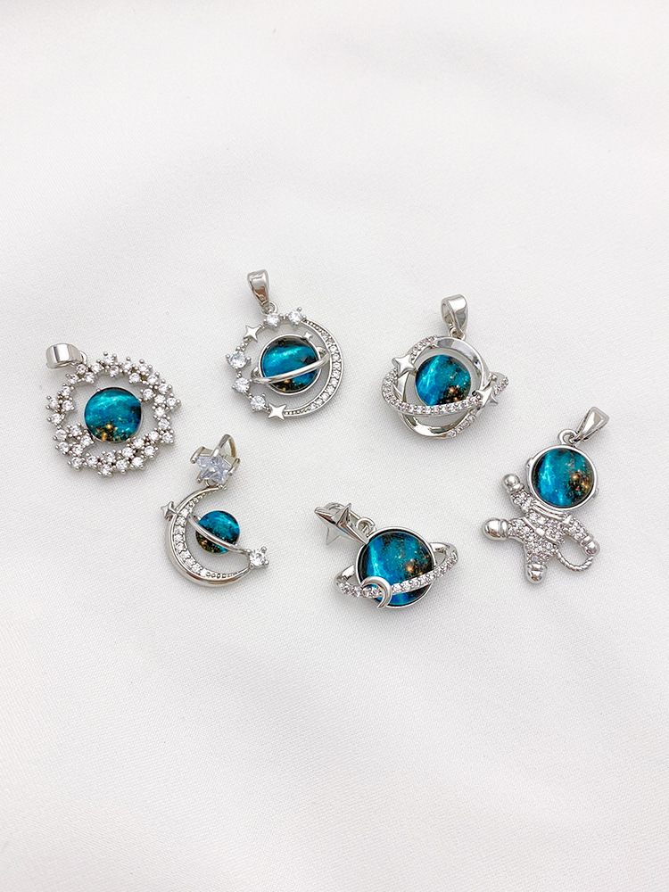 1 Piece Alloy Zircon Solid Color Pendant display picture 4