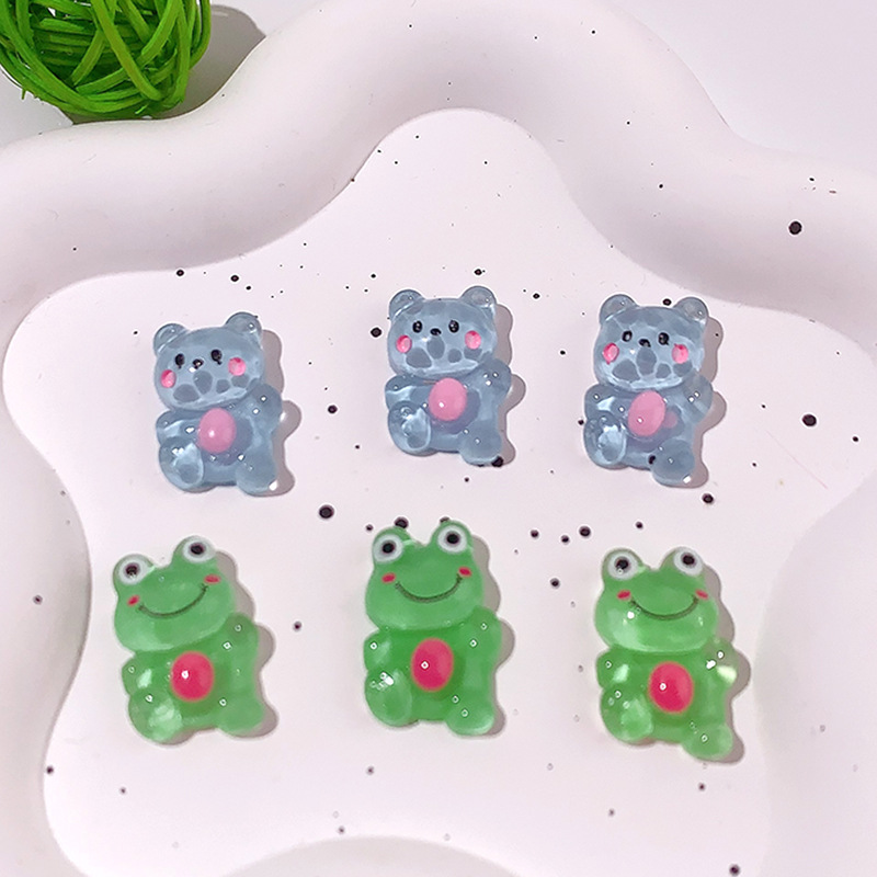 Accesorios de resina de rana de explosión DiDi dibujos animados transparentes animales abrazadera de cabello agujero de cuerda agujero de botón de zapato material de parche de caso de teléfono móvil