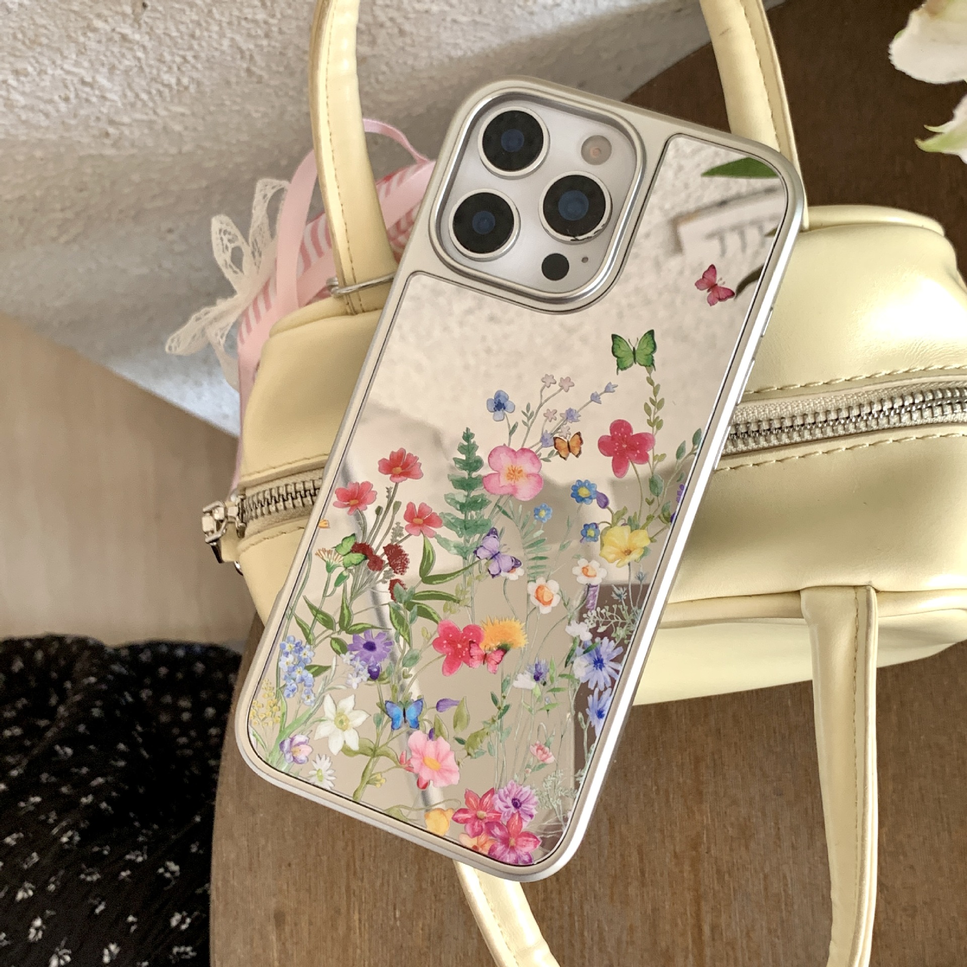 Verano fresco, flor galvanizada, mariposa, adecuado para Apple 15ProMax, funda para teléfono móvil, cadena 16Pro 14/13 nuevo