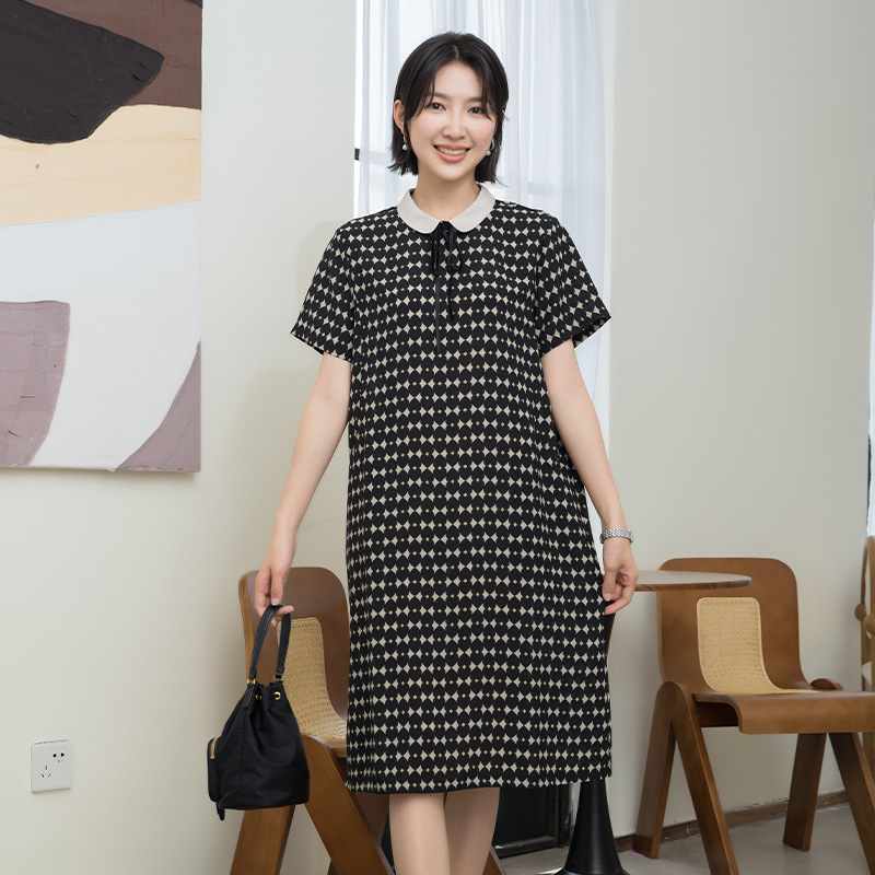 YUN Summer long dress with a round collar