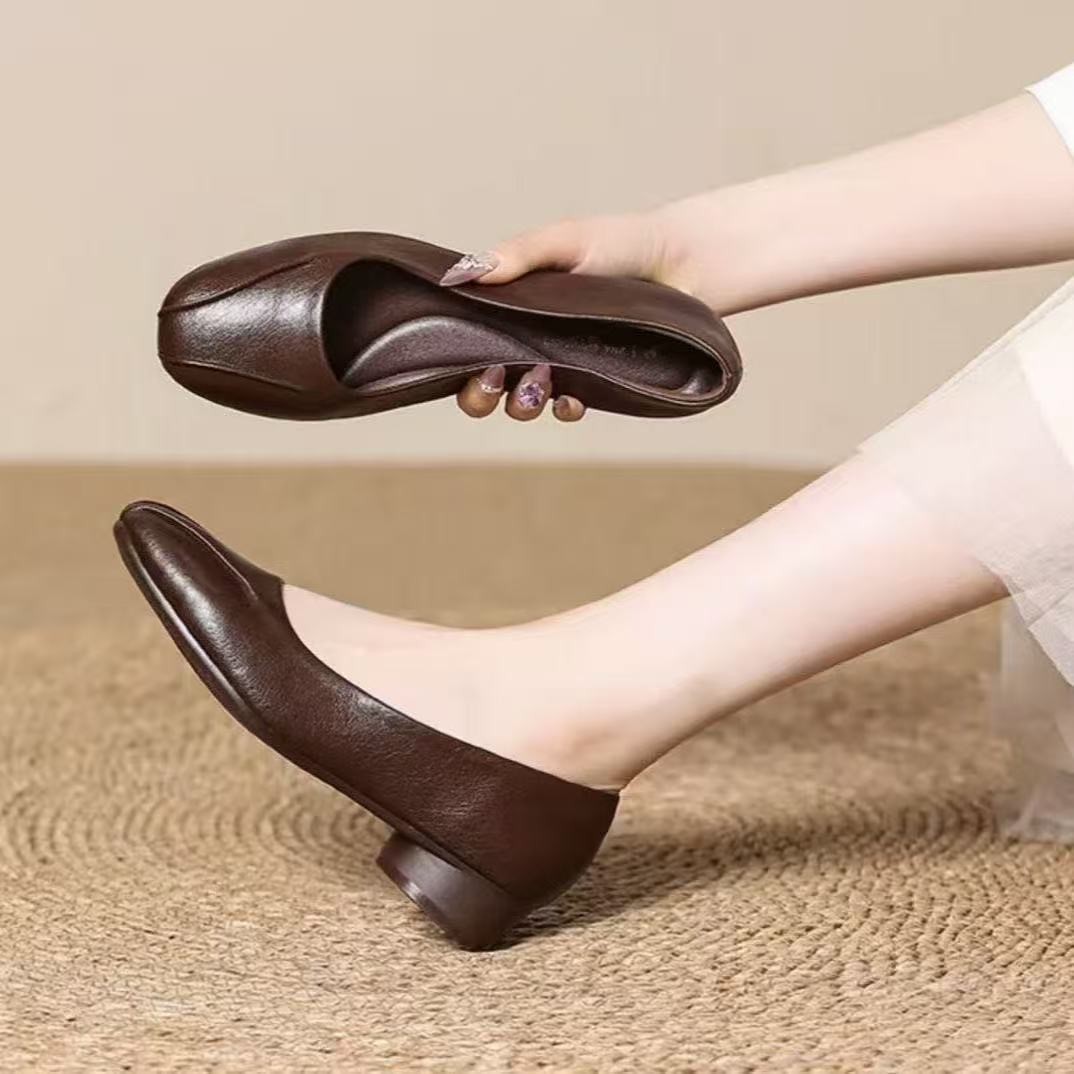 2026 nuevos zapatos de cuero suave de tacones gruesos negros para mujeres zapatos de trabajo de prueba superficial
