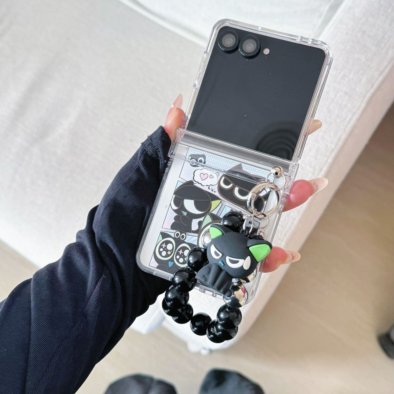 Cute Japanese And Korean Black Cat Phone Case Suitable For Galaxy Z Flip 7/6/4, Samsung 5th Generation Foldable_voghion.com