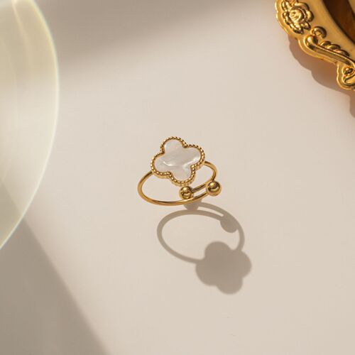 Women's Adjustable Four-Leaf Clover Titanium Steel Ring - Unique, Fresh, Small Design Sensory Accessory