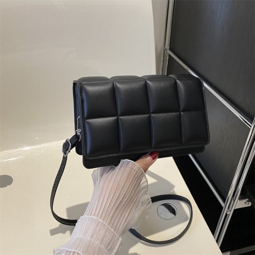 Simple and elegant new small bag  new trendy fashion checkered crossbody bag for women ins internet celebrity western style small square bag
