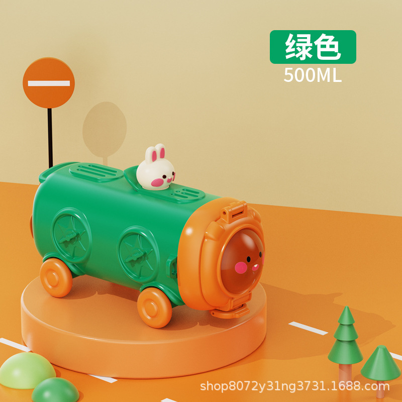 Botellas de agua de plástico para niños con diseño de pequeños trenes y automóviles, estilo Kawai, para estudiantes y deportes, incluye correa, venta al por mayor de fábrica.