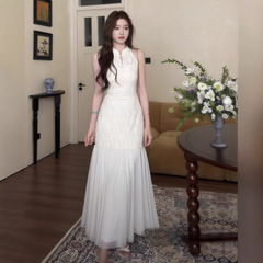 新しい中国式の結婚の婚約のスカートの中国式の国風のチャイナドレスのジャカードのレースのつなぎ合わせの網の紗のスカートの修身はワンピースをつなぎ合わせます。
