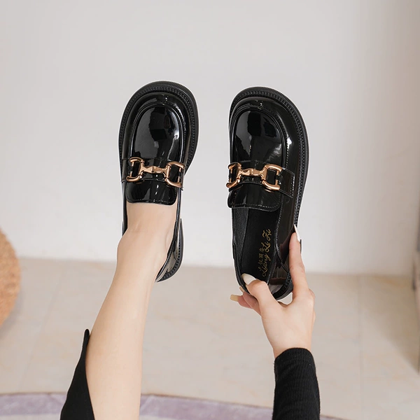 398-9 Growing 5cm soft leather soft bottom in patent leather