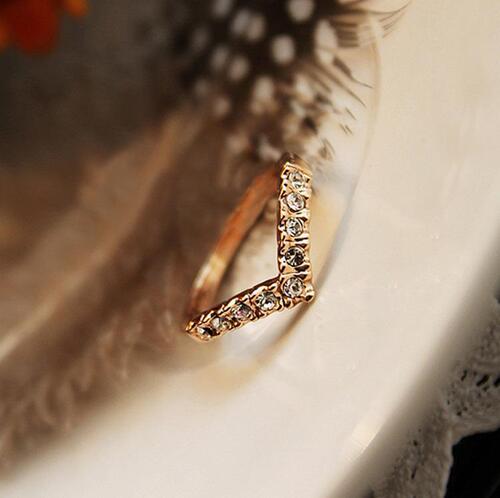 Korean classic V-shaped unique design diamond pinky ring spring tail ring women's jewelry manufacturer wholesale