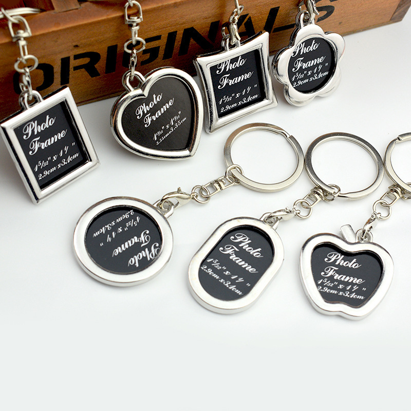 Metal Photo Frame Keychain, Fashionable Couple Heart Keychain, Photo Studio Photo Gallery Commemorative Pendant, Small Gift Metal Photo Frame Keychain, Fashionable Couple Heart Keychain, Photo Studio Photo Gallery Commemorative Pendant, Small Gift