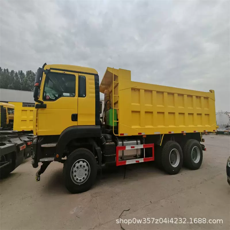 工厂出口非洲HOWO卡车SINOTRUK6X4货车371马力自卸车重卡