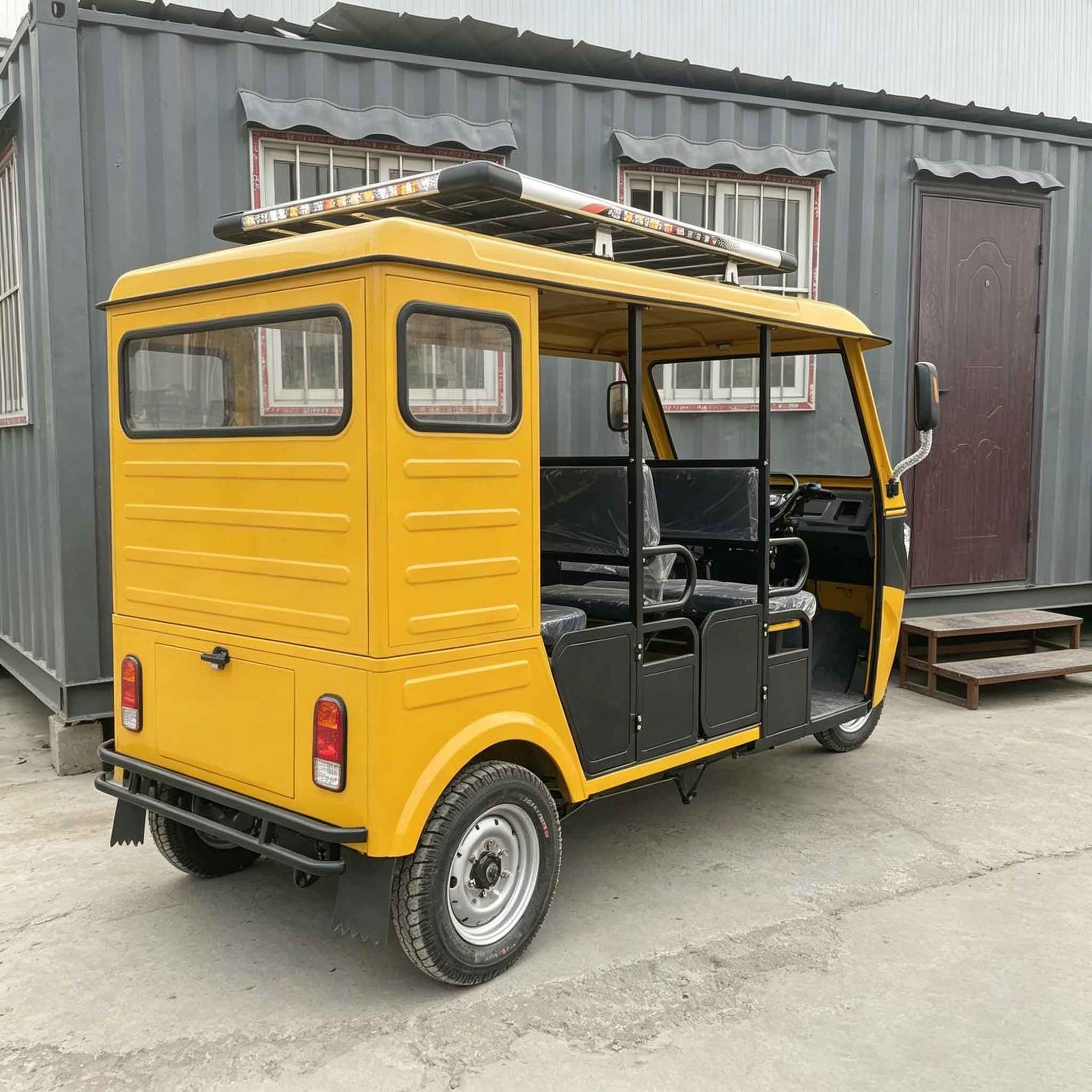 Solar-Powered Tricycle, Small Three-Wheeled Vehicle for Cross-Border Multi-Seat Sightseeing Tourism, Passenger Transport Tricycle for Africa, Foreign Trade