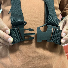 卡包卡套;箱包皮具加工;文件夹