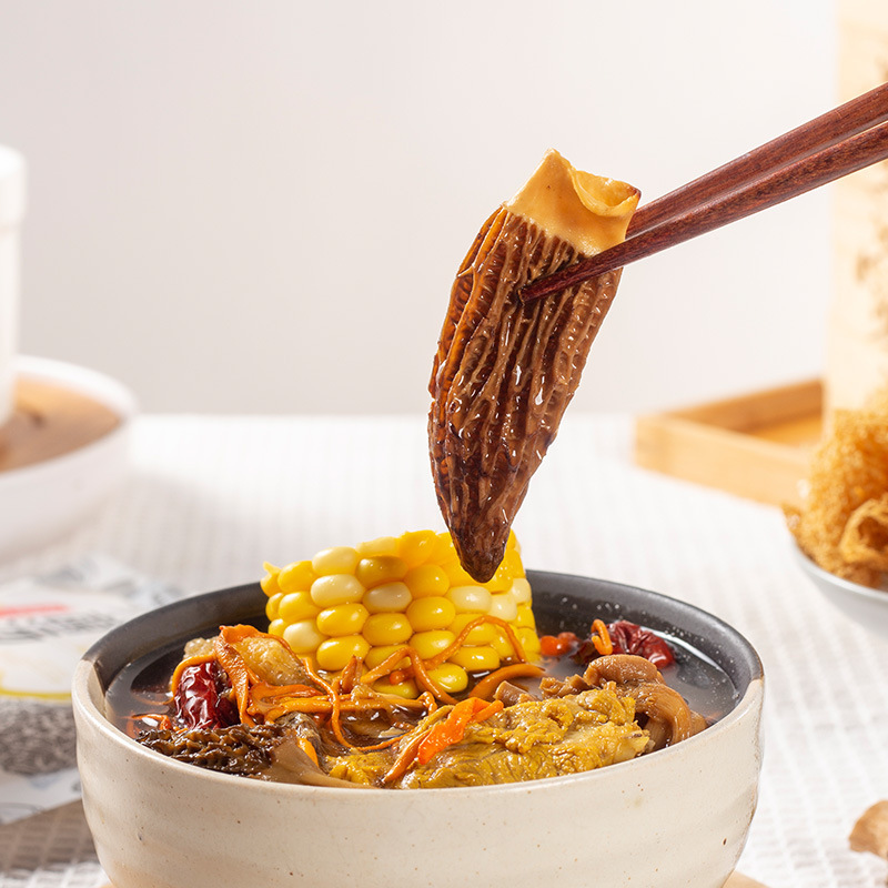 雲南の特産の菌のスープは震えるのが速いです。|undefined