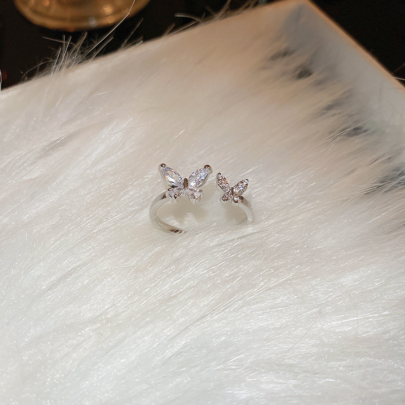 Circón mariposa anillo abierto Corea del Sur Dongdaemun lujo ligero anillo de dedo índice nicho moda alto sentido anillo femenino al por mayor