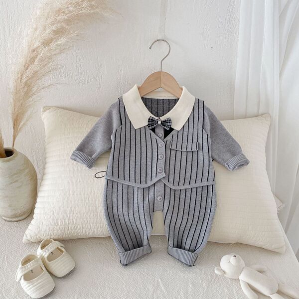 Autumn dress for early age