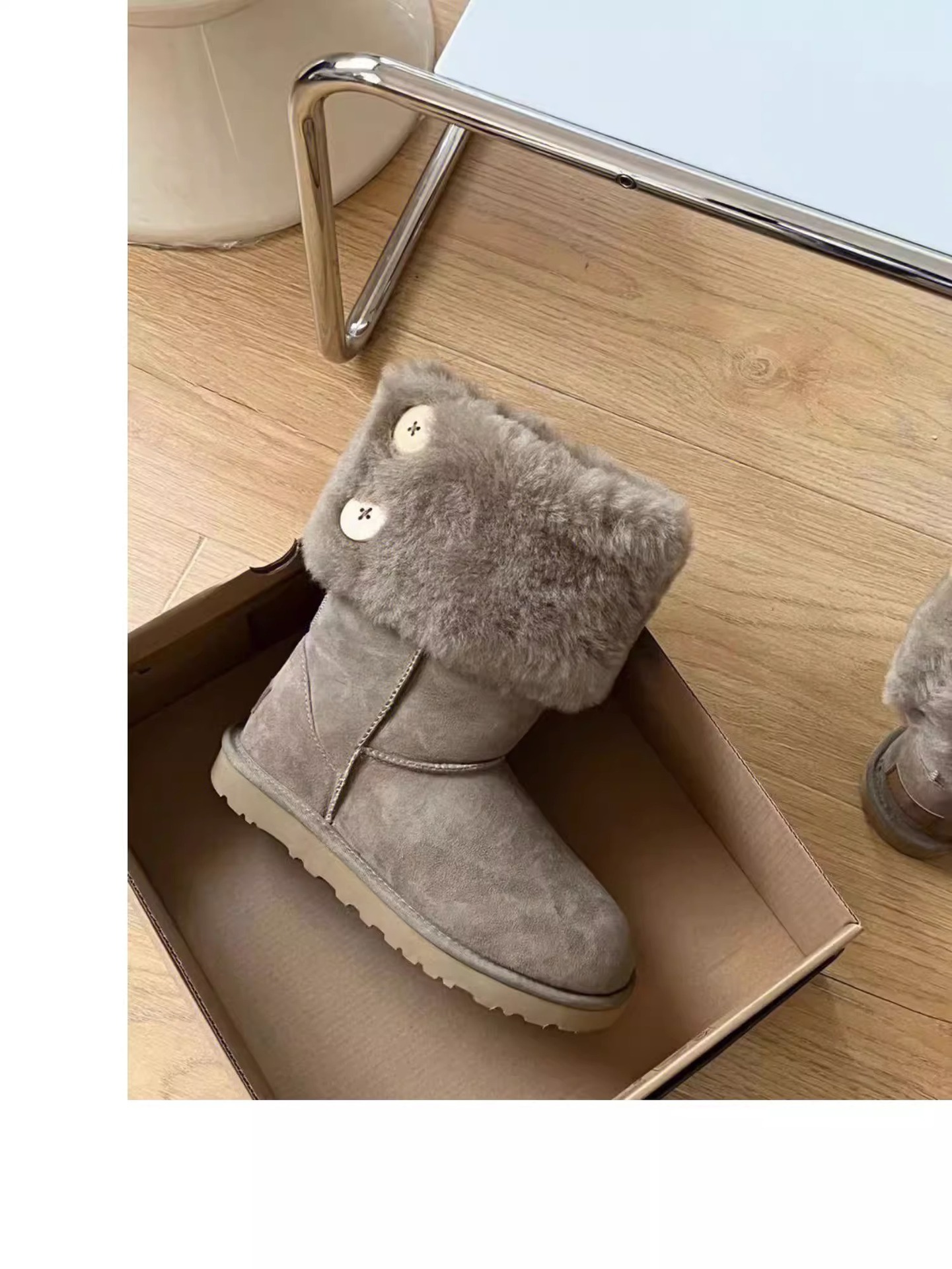 2023 winter new Europe and the United States hot button two wear snow boots female sheep fur one velvet inside warm mid-calf boots_voghion.com