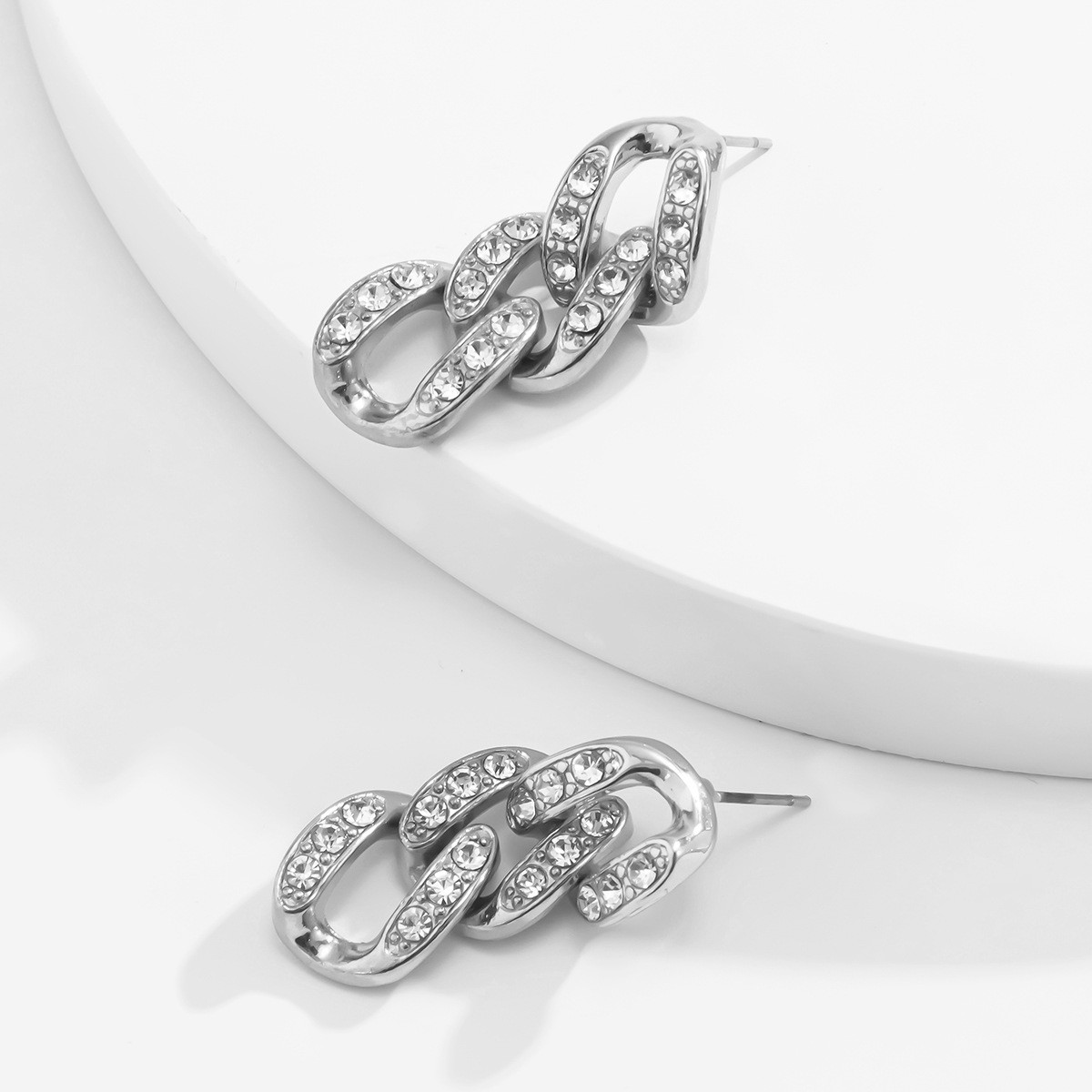 Simple Diamond Chain Earrings display picture 10