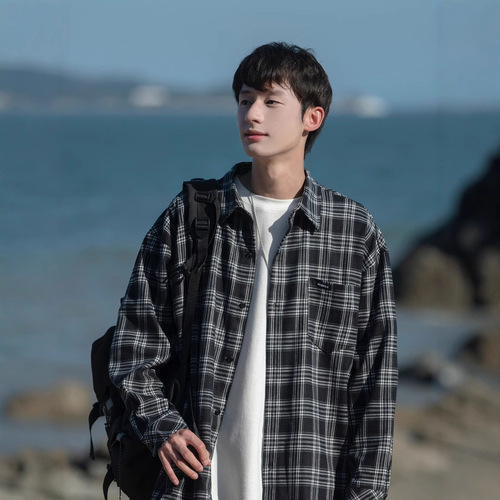 Men's long-sleeve grid shirt, spring and autumn men's clothing, autumn wear, thin men's shirt, outerwear, men's style