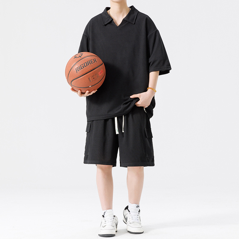 Nuevo traje deportivo suelto con solapa para hombre, pantalones cortos de manga corta para hombre de moda juvenil, traje de dos piezas casual y simple