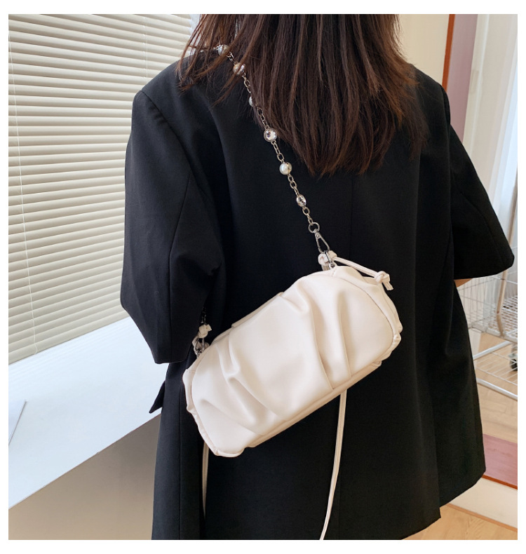 Wholesale Soft Pu Fold Pearl Chain Single Shoulder Handbag Nihaojewelry display picture 71