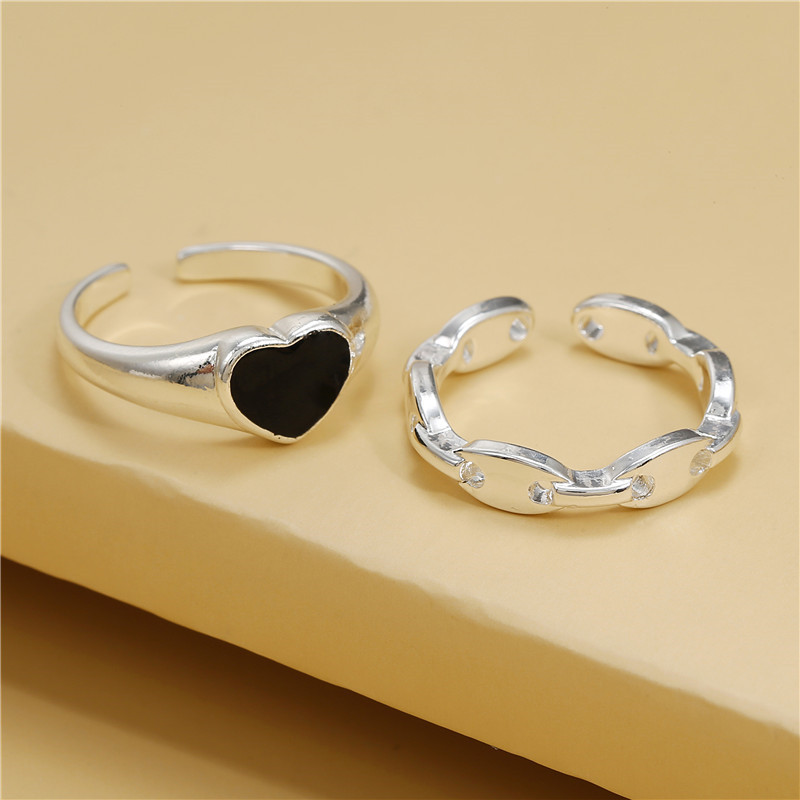 Wholesale Jewelry Heart-shaped Black Hollow Combination Ring Set Nihaojewelry display picture 2