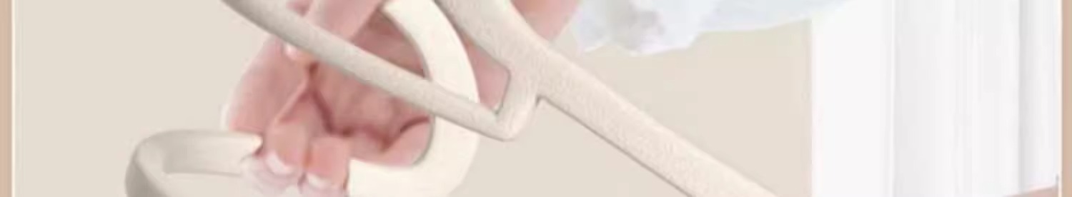 Kaymaz dikişsiz flok askılar, hem kuru hem de ıslak kullanım için, ev tipi gardırop askıları, elbise askıları.
