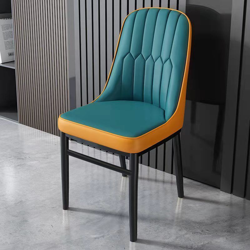 Sillas doradas cómodas sillas de comedor domésticas sillas de respaldo modernas sillas de hotel lujosas sillas de ocio de alto nivel mesa de comedor