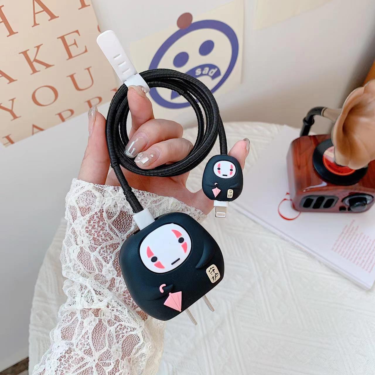 2023 nuevo cargador de dibujos animados cubierta protectora adecuada para Apple carga rápida cabeza 18/20W estándar europeo estándar americano aplicable