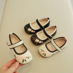 Children's leather shoes 2023 autumn new floral embroidered princess shoes for girls, stylish and comfortable, cross-border