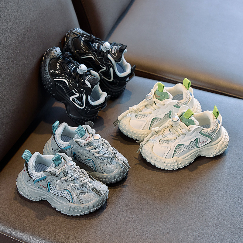 Zapatos infantiles transfronterizos de otoño 2026 nuevos zapatos deportivos para niños cómodos zapatos de correr de niñas ligeros convenientes hebilla elástica
