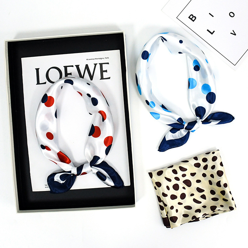 50 toallas cuadradas francesas retro punto de onda de color contraste de moda para proteger el cuello con patrón de cuello de seda de alta calidad bufandas