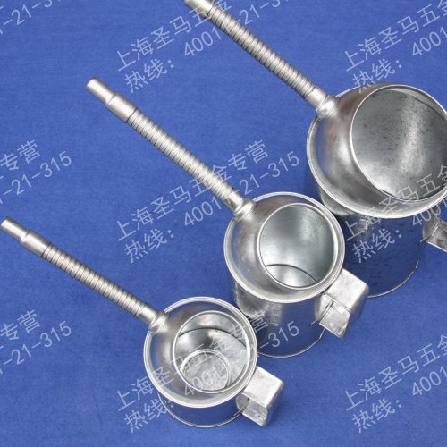 【圣马五金】加长管加仑油壶 铁皮加油壶 注油壶 船用油壶 1/2/4L