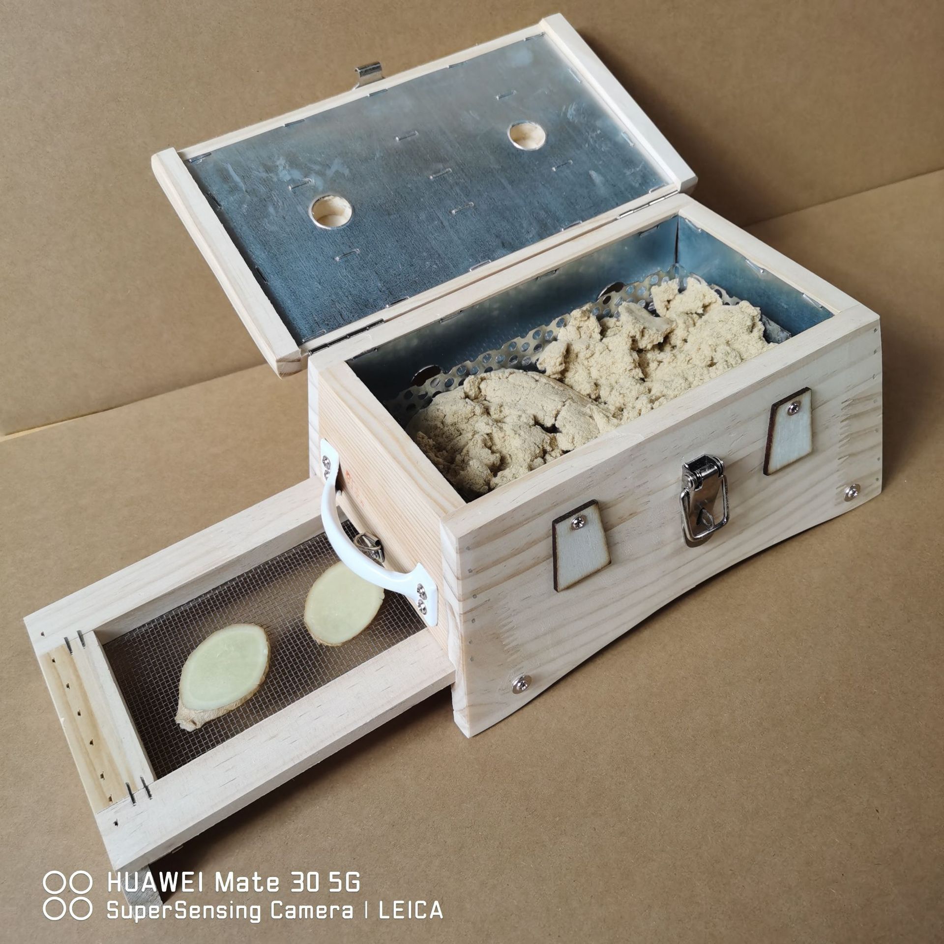 Wooden Moxibustion Box Trapezoid 6-Needle 6-Column Moxa Burner for Full Body and Abdominal Home Use Portable preparation