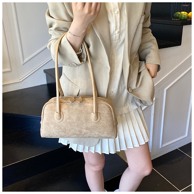 2025 Autumn Suede Baguette Bag For Women Large Capacity Commuter Bag Casual Retro Boston Shoulder Bag - Thumbnail 2