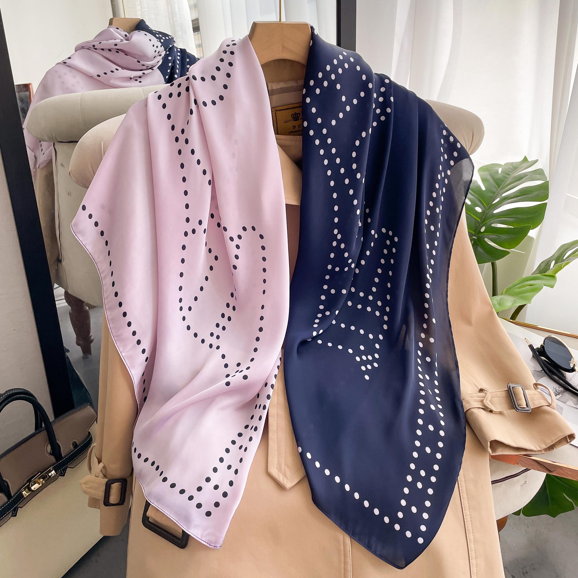 2023 Spring/Summer New Black and White Spliced Zebra Ethnic Style Shawl Silk Square Scarf Women_voghion.com