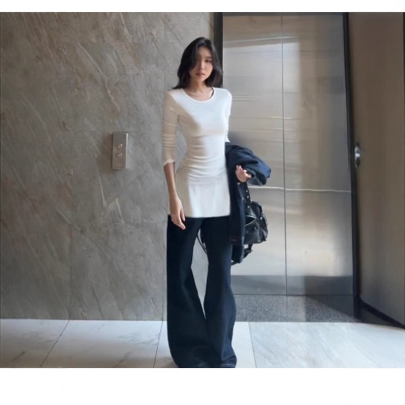 Black Inner Layer Top, Slim Fit, Mid-Length, Extended Base Layer Shirt, Tight-Fitting Long-Sleeve T-Shirt, Chic Korean Style Outfit with Fleece Lining