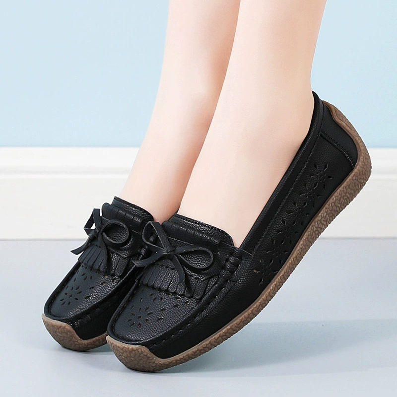 Snails for leisure with bow, low fashionable shoes