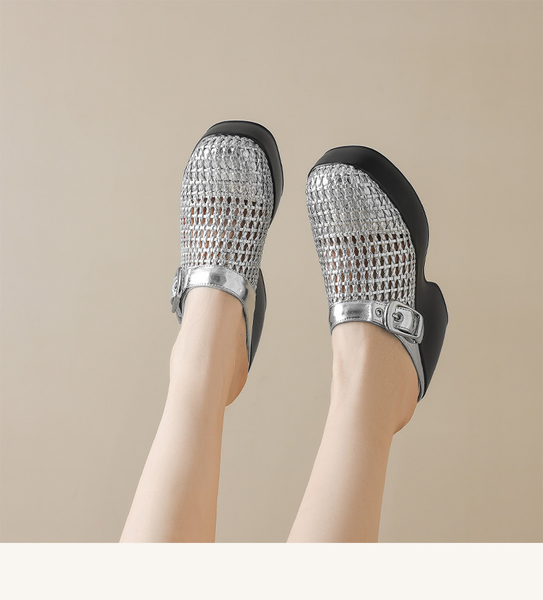 Dép sandal nữ đế xuồng cao gót 11 cm, kiểu mule khoét lỗ, gót wedge La Mã — đen, bạc chi tiết 9