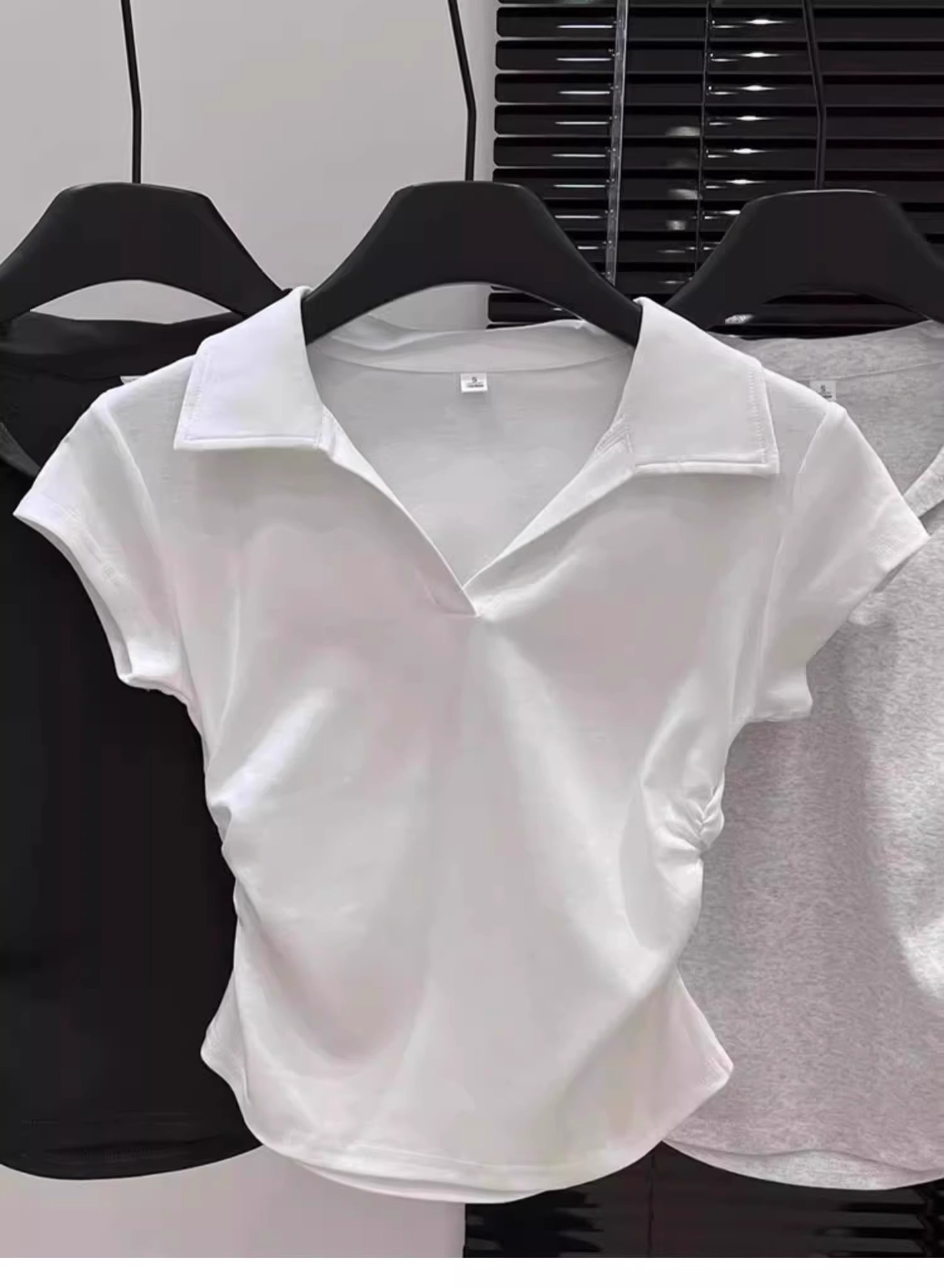 Women's Clothing Slim Fit Polo Collar Top Short Sleeve Ruched V Neck Grey T-Shirt Stylish Fitted Hot Girl Look Summer_voghion.com
