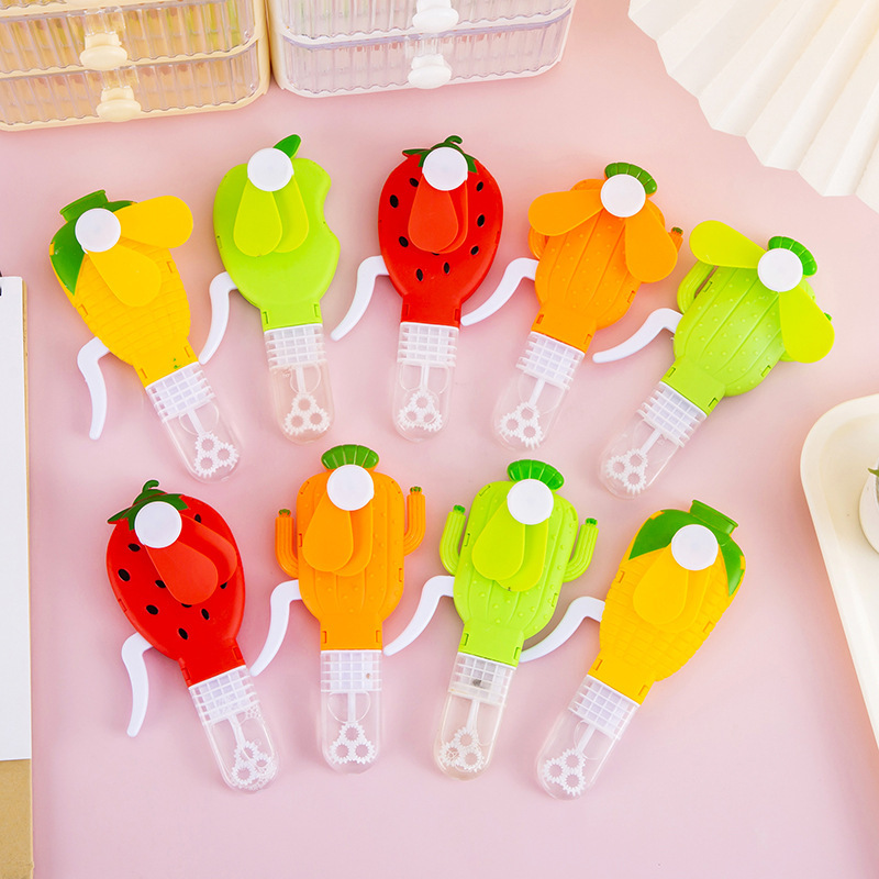 Venta caliente de verano Bubble Cactus Ventilador de presión manual Regalos de juguete Mini ventilador Máquina de soplado de burbujas Regalos para niños