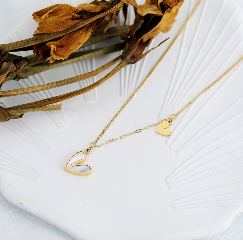 Pendant Necklace Classification cable chain Chain Type 1 Piece Sweet Heart Shape Titanium Steel Inlay Shell Pendant Necklace
