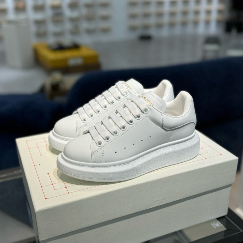 Putian Shoes New Model Mcqueen Men's and Women's White Shoes Thick-Soled Height-Increasing Platform Shoes Versatile Casual Sneakers Couple Style Putian Shoes New Model Mcqueen Men's and Women's White Shoes Thick-Soled Height-Increasing Platform Shoes Versatile Casual Sneakers Couple Style